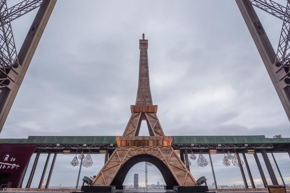 Pista de hielo en la Torre Eiffel