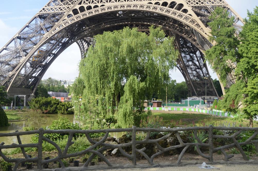 Eiffel Tower garden view